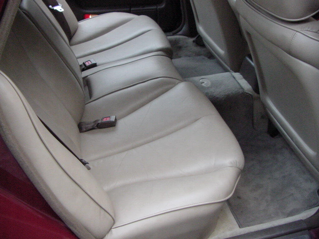 Q rear seats