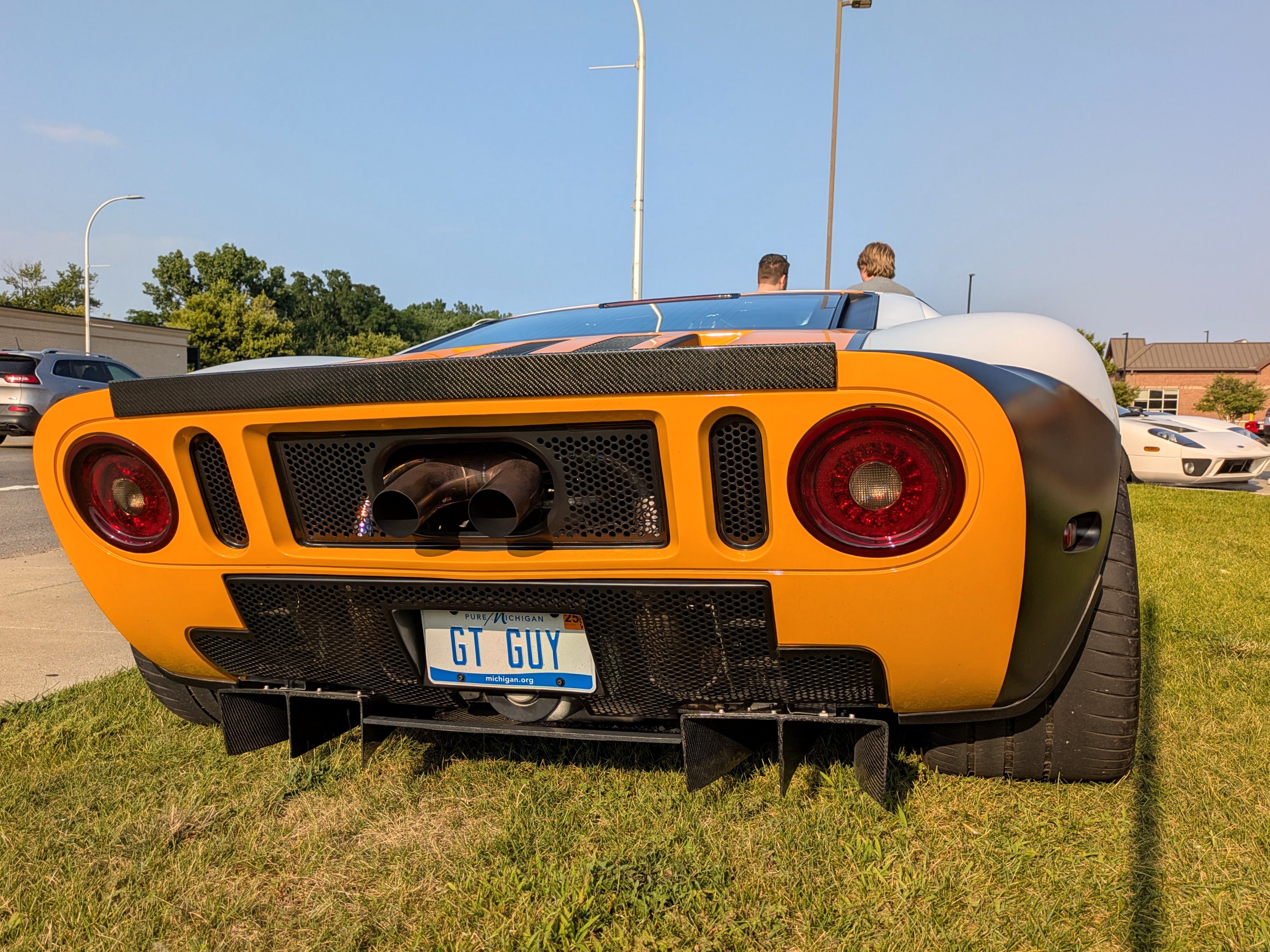 PXL_20250814_220421616 