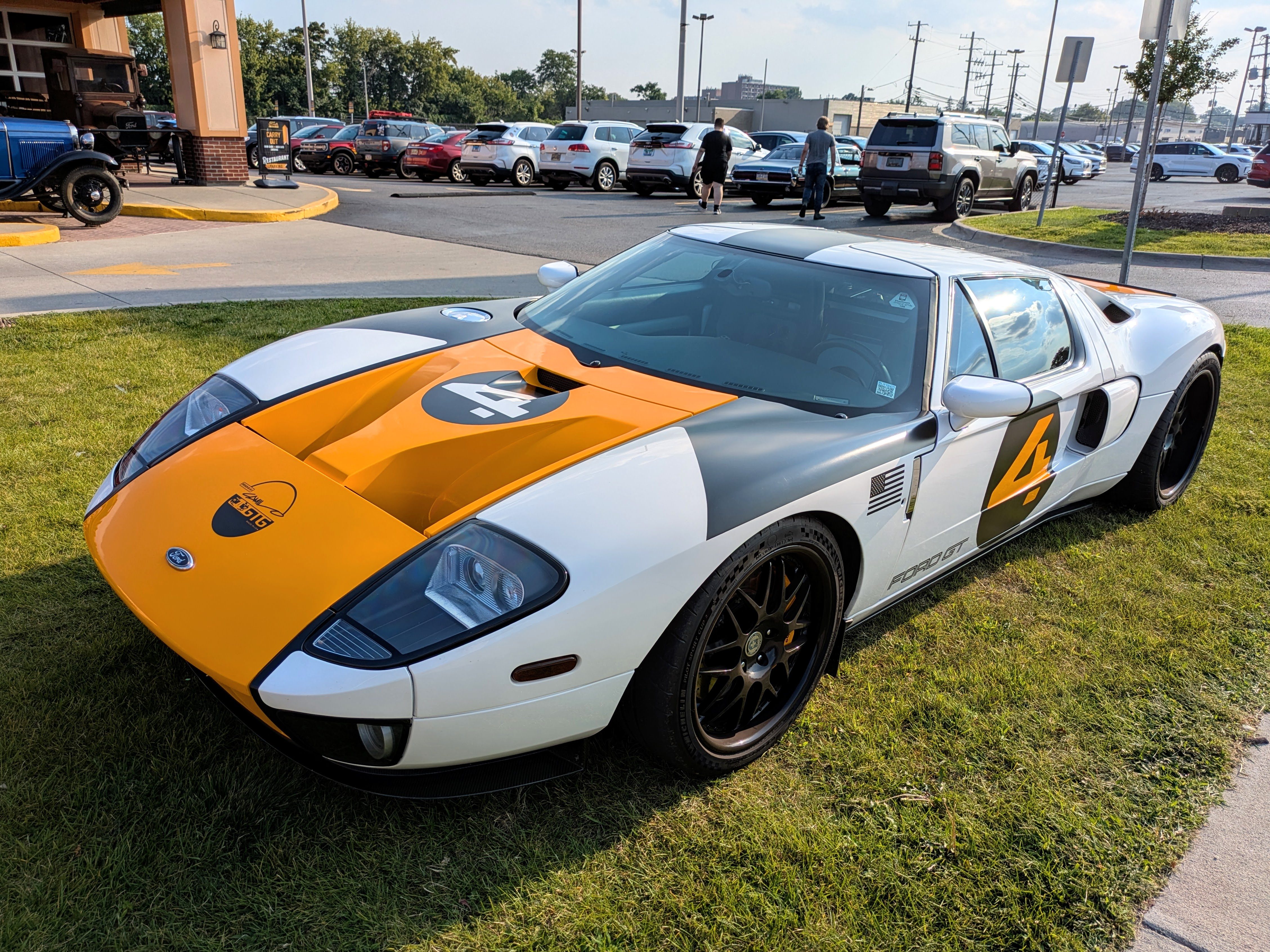 PXL_20250814_220458091 