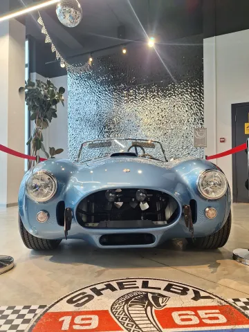 Shelby Cobra photo 2