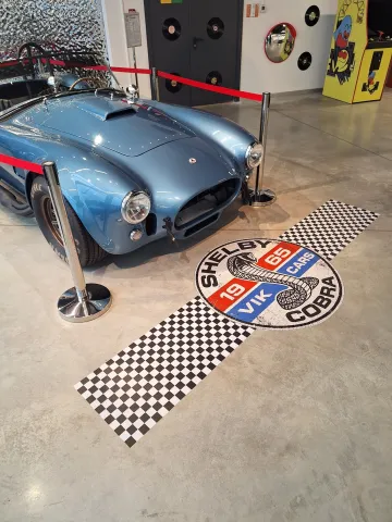 Shelby Cobra photo 4