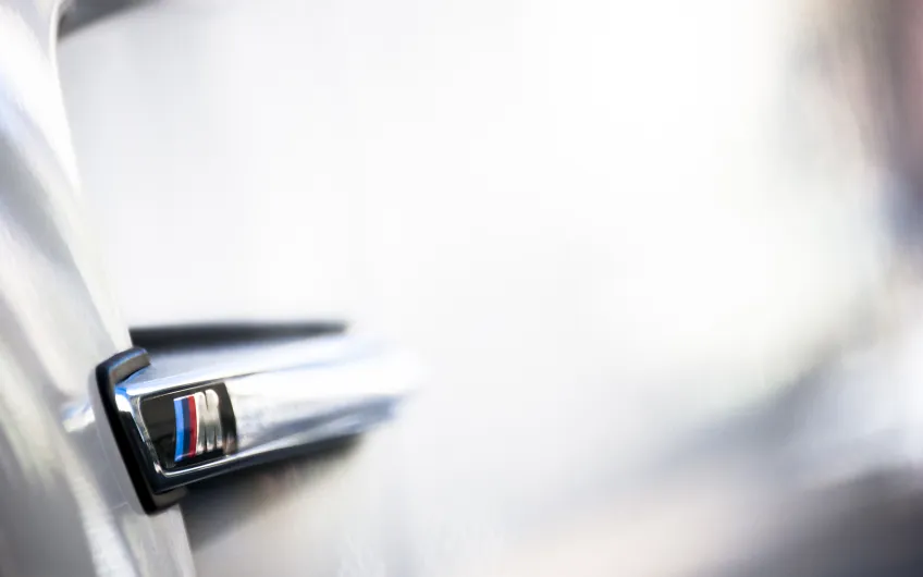 BMW 1M Details