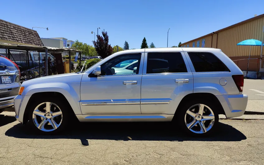 Jeep Cherokee SRT8