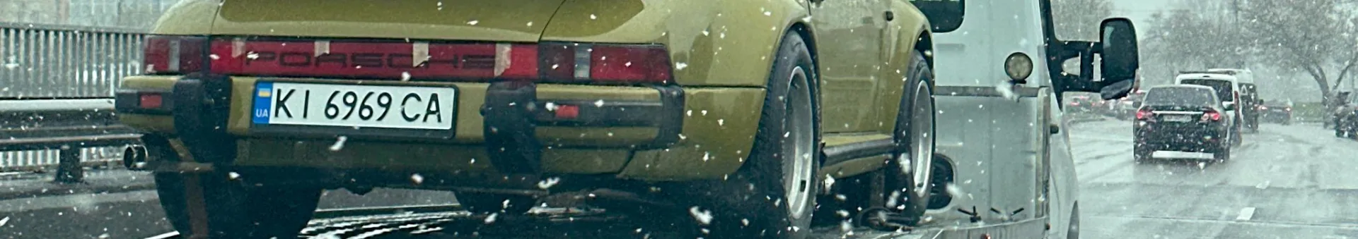 911